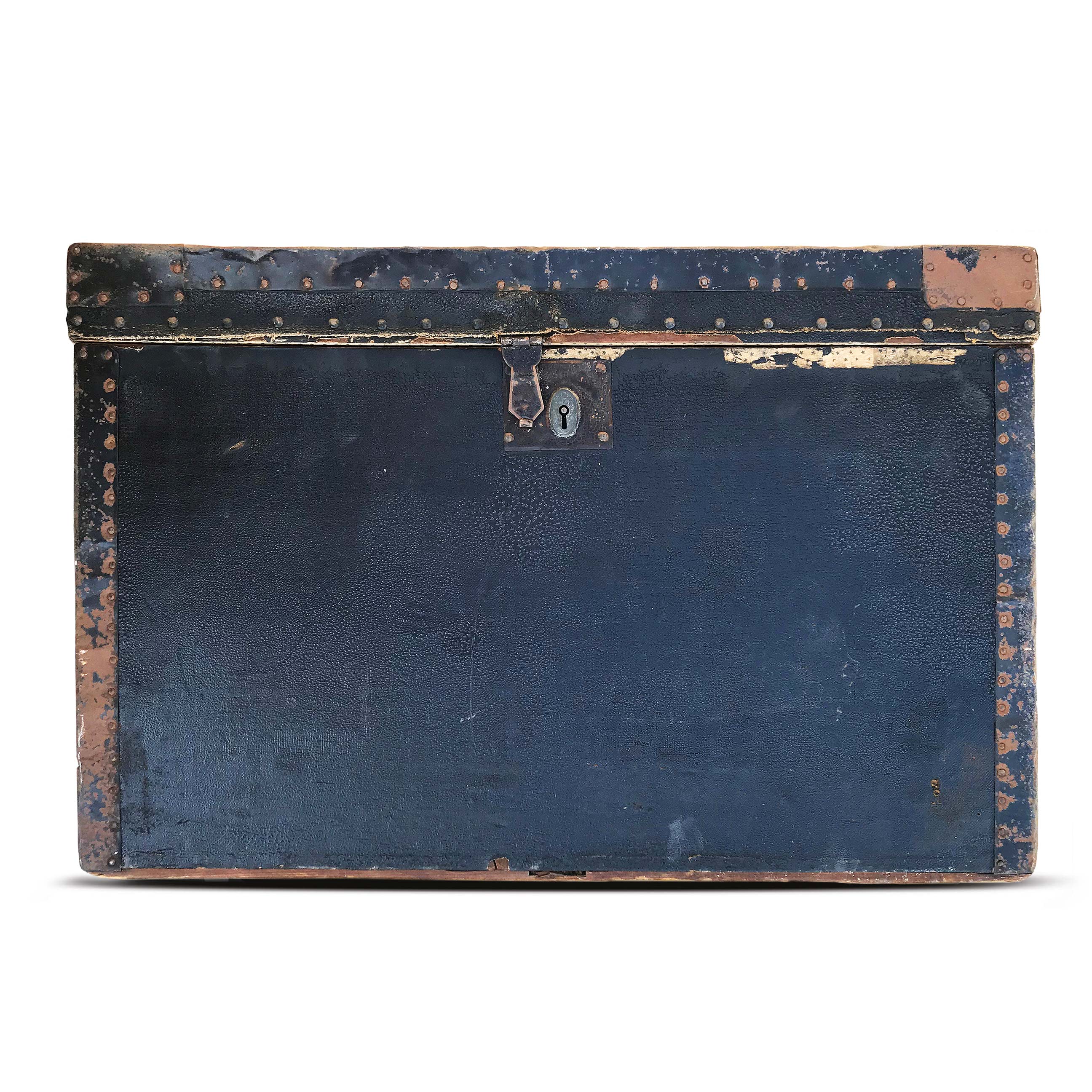 Vintage Shabby Old Trunk. Find this and other Beautiful Vintage items for you home at Intovintage.co.uk
