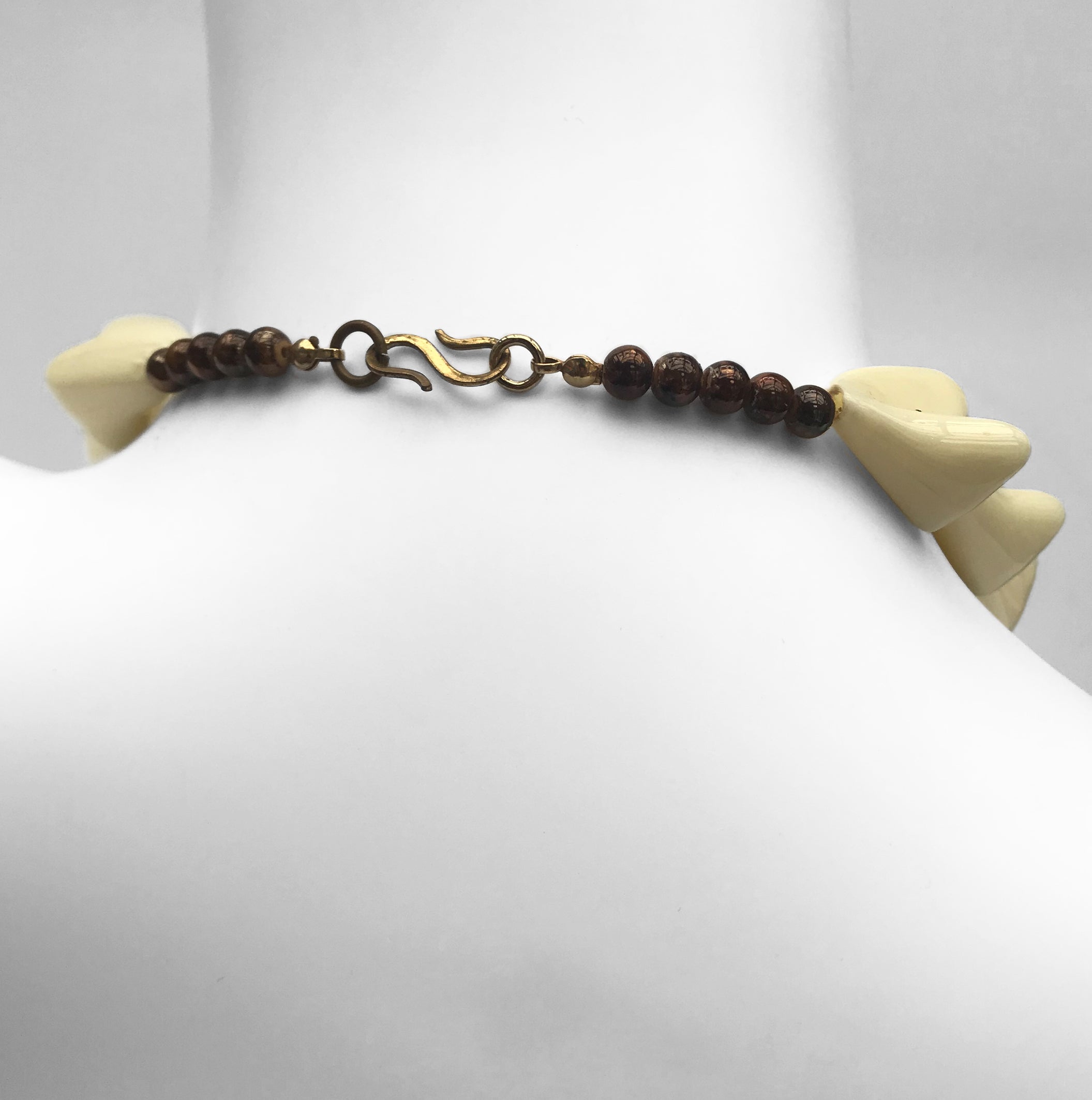 Vintage 1950's Necklace. Find this and other Vintage jewellery for sale at Intovintage.co.uk. 