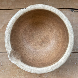 A large, time worn Mortice & Pestle in a cream stoneware. Comes with a large wooden pestle. Marked '10' on the base. A beautiful piece for the kitchen.  - SHOP NOW - www.intovintage.co.uk