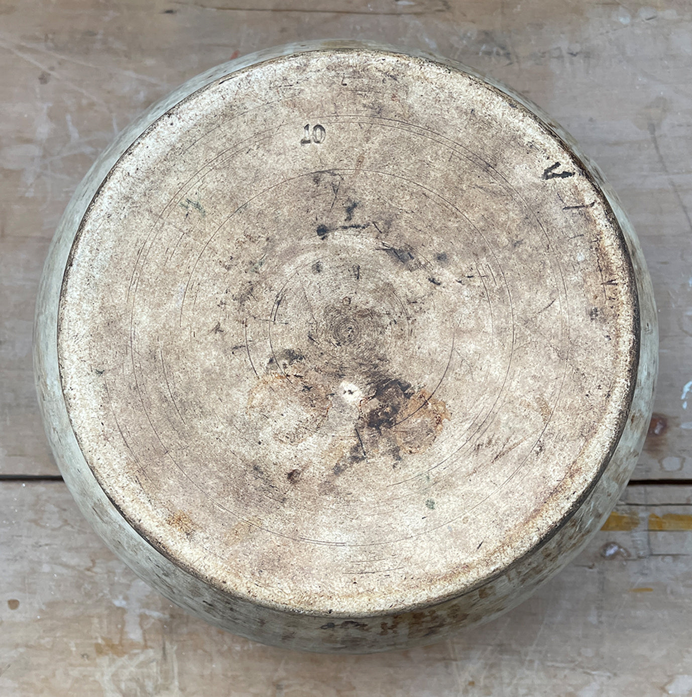 A large, time worn Mortice & Pestle in a cream stoneware. Comes with a large wooden pestle. Marked '10' on the base. A beautiful piece for the kitchen.  - SHOP NOW - www.intovintage.co.uk