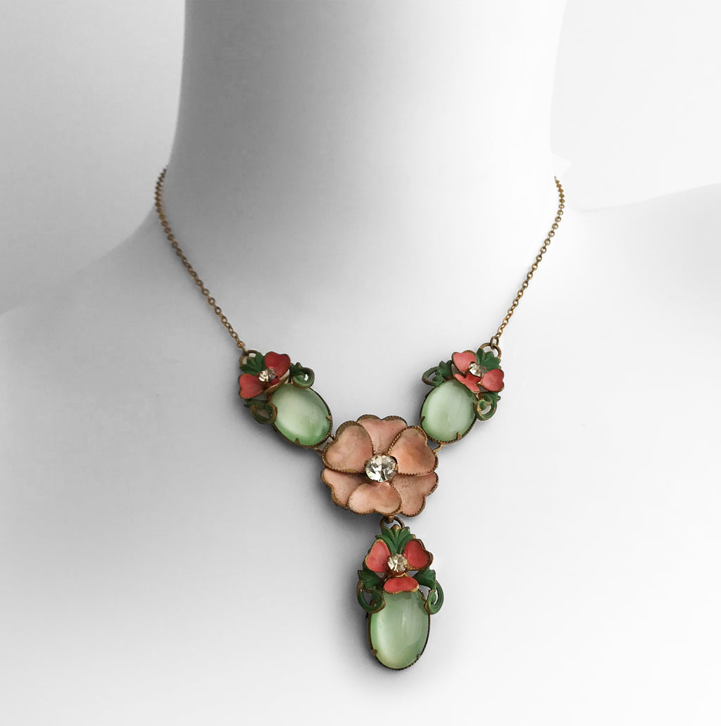 Vintage 30's Necklace. Find this and other Vintage jewellery for sale at Intovintage.co.uk. Into Vintage