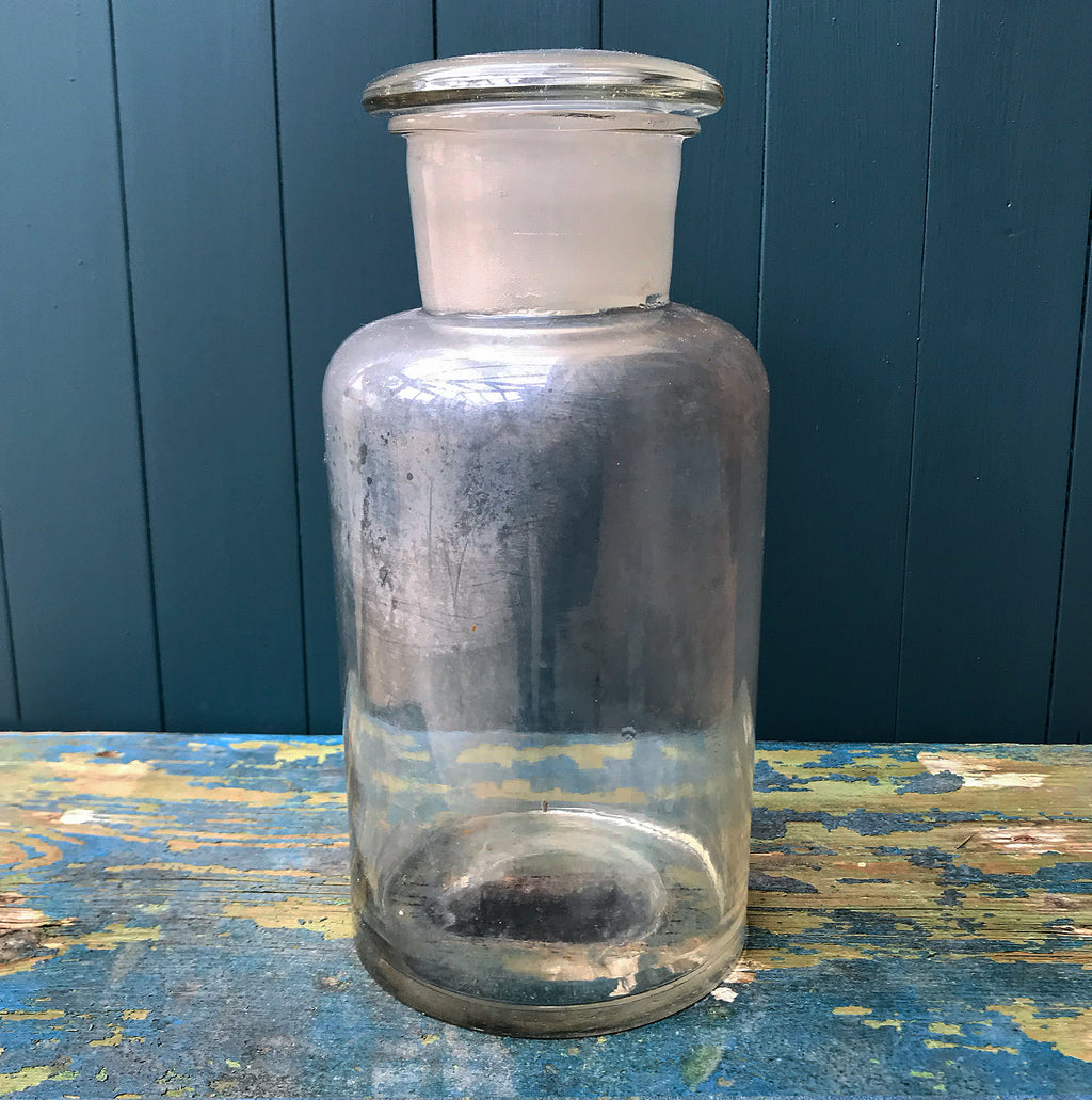 Nice and chunky, wide stoppered late Victorian Apothecary Bottle. Marked '300' on the base. No chips - SHOP NOW - www.intovintage.co.uk