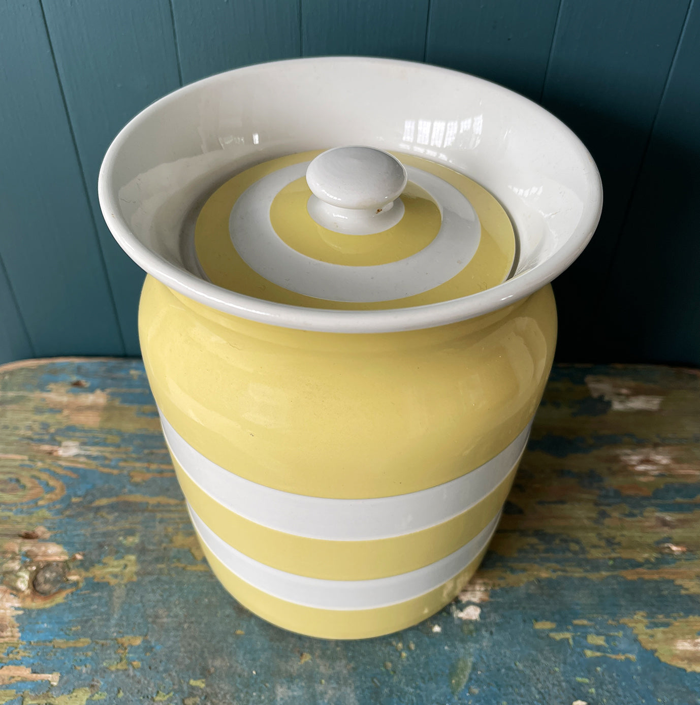 Large Vintage Yellow & White Cornish Ware Jar in excellent condition. Nice and big to keep your biscuits or other condiments in. No chips or cracks, just perfect! - SHOP NOW - www.intovintage.co.uk