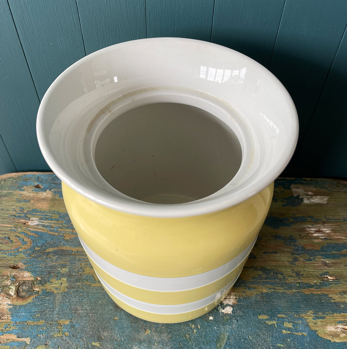 Large Vintage Yellow & White Cornish Ware Jar in excellent condition. Nice and big to keep your biscuits or other condiments in. No chips or cracks, just perfect! - SHOP NOW - www.intovintage.co.uk